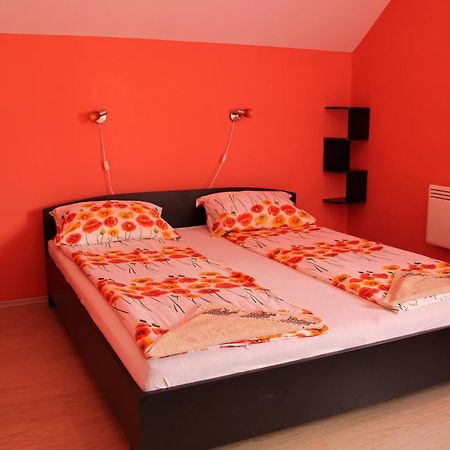 Szasz&Szasz Panzio Bed and Breakfast Gheorgheni  Exteriör bild