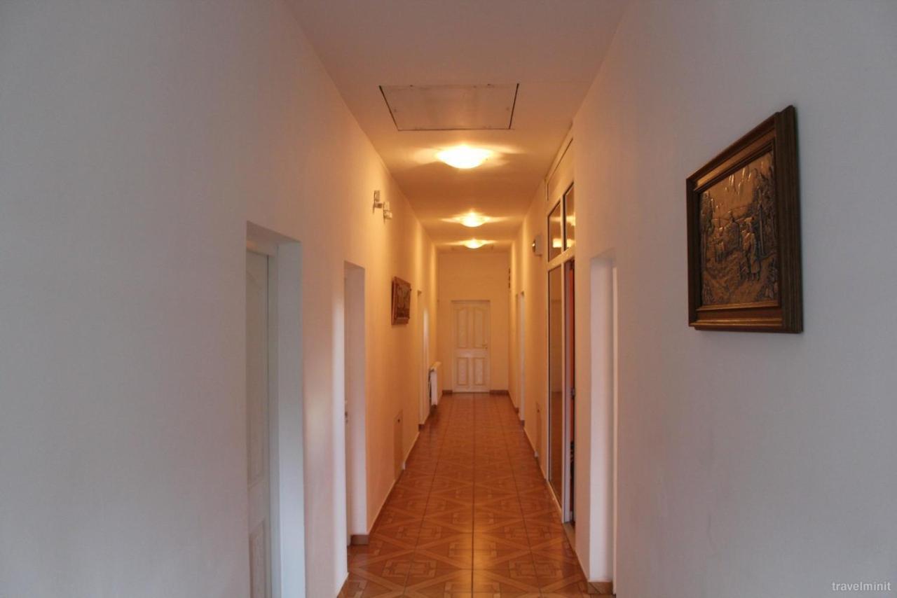 Szasz&Szasz Panzio Bed and Breakfast Gheorgheni  Exteriör bild