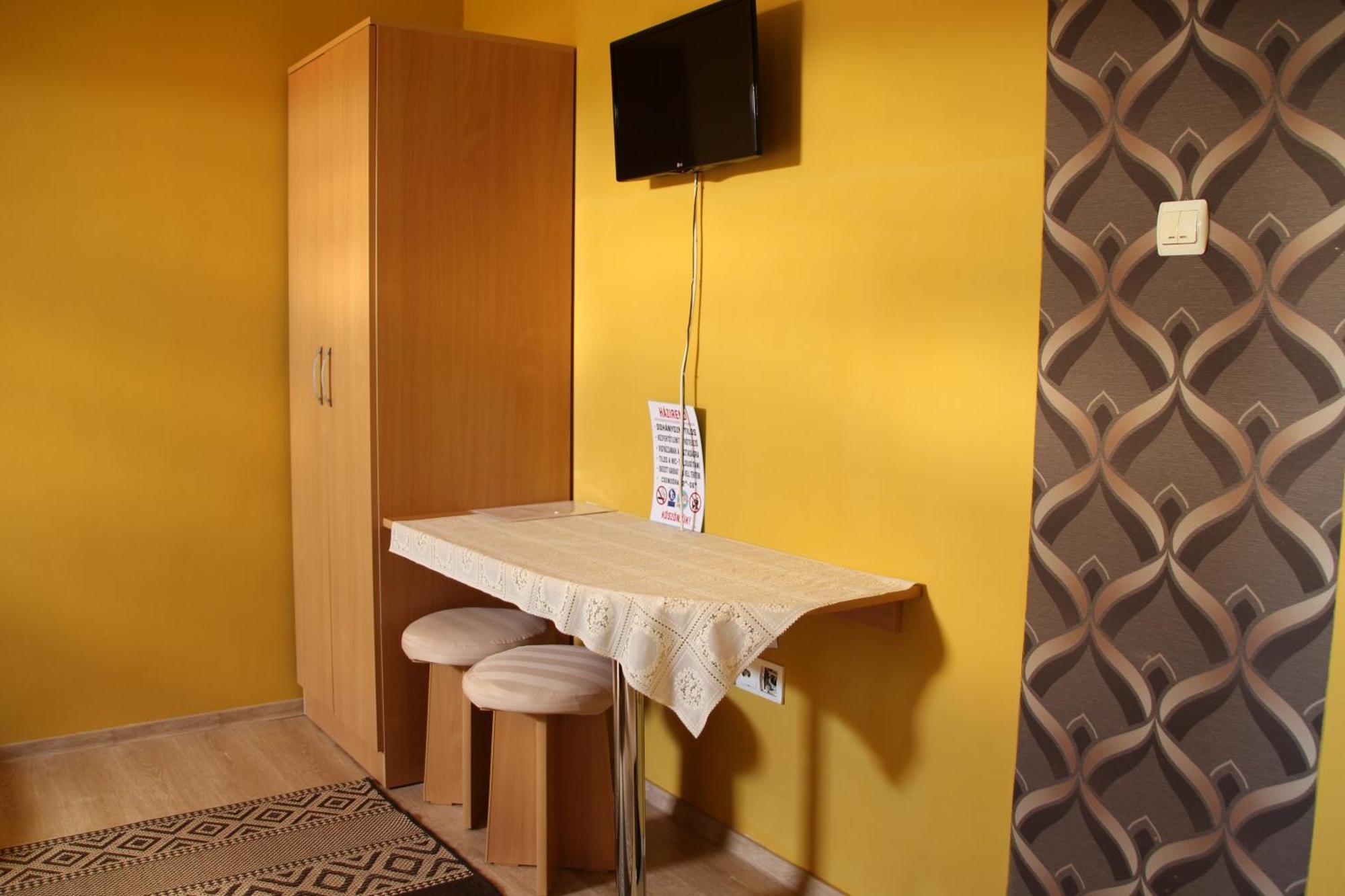 Szasz&Szasz Panzio Bed and Breakfast Gheorgheni  Exteriör bild